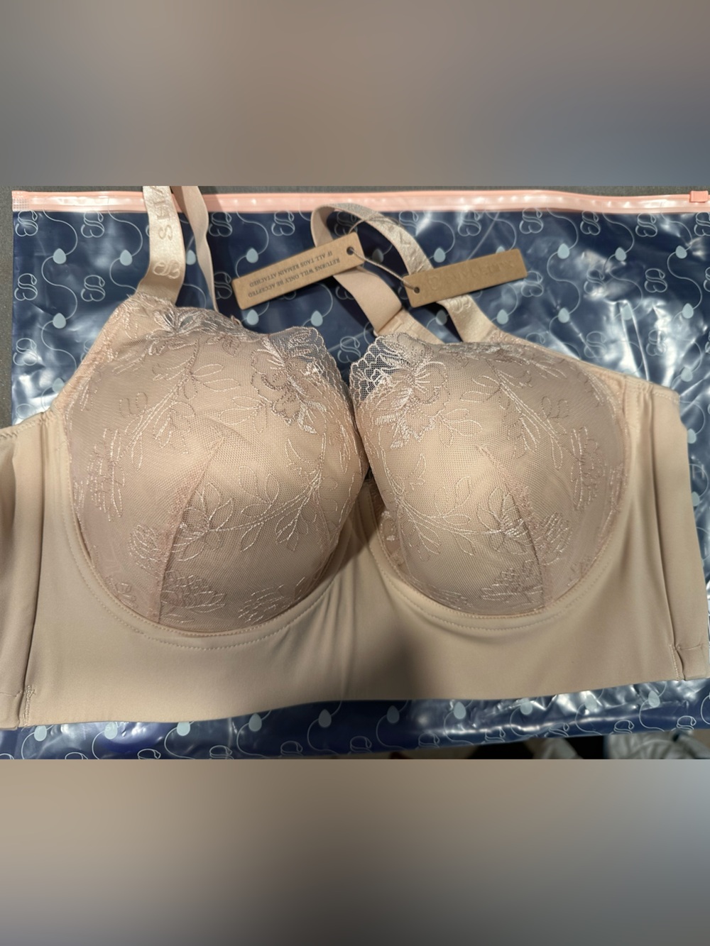 Bare Essentials™ AirSlim® Back Smoothing Lace Underwire Bra Size 40DD (E) Beige